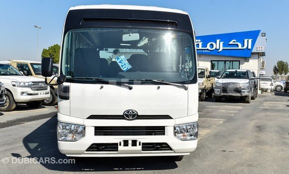 Acheter Import Voiture Toyota Coaster Blanc à Import - Dubai, Comté de Bomi Acheter Import Voiture Toyota Coaster Blanc à Import - Dubai, Comté de Bomi