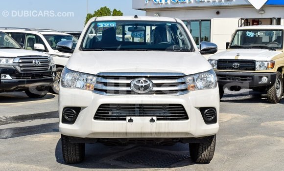 Acheter Import Voiture Toyota Hilux Blanc à Import - Dubai, Comté de Bomi Acheter Import Voiture Toyota Hilux Blanc à Import - Dubai, Comté de Bomi