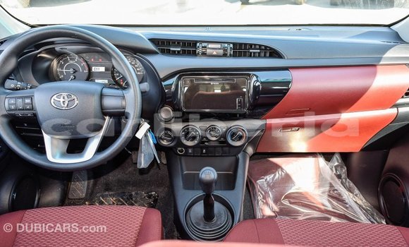 Acheter Import Voiture Toyota Hilux Blanc à Import - Dubai, Comté de Bomi Acheter Import Voiture Toyota Hilux Blanc à Import - Dubai, Comté de Bomi