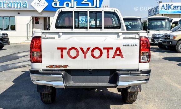 Acheter Import Voiture Toyota Hilux Blanc à Import - Dubai, Comté de Bomi Acheter Import Voiture Toyota Hilux Blanc à Import - Dubai, Comté de Bomi