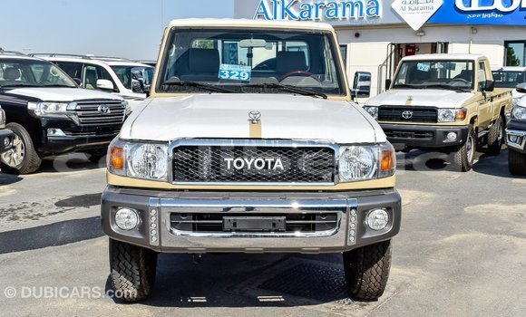 Acheter Import Voiture Toyota Land Cruiser Beige à Import - Dubai, Comté de Bomi Acheter Import Voiture Toyota Land Cruiser Beige à Import - Dubai, Comté de Bomi