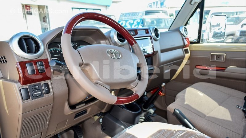 Big with watermark toyota land cruiser bomi county import dubai 2281