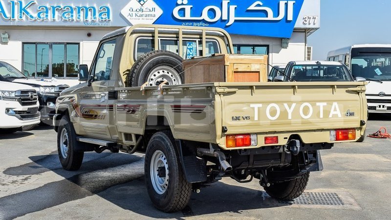 Big with watermark toyota land cruiser bomi county import dubai 2281