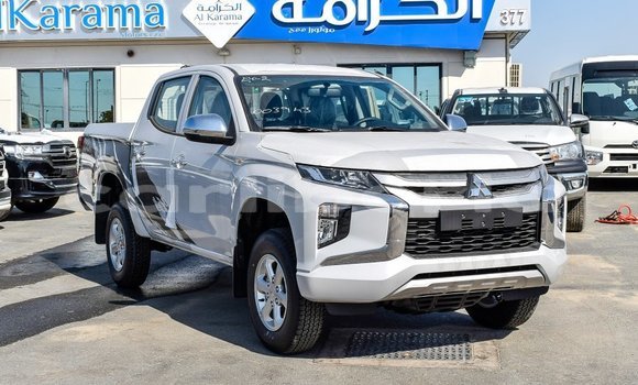Acheter Import Voiture Mitsubishi L200 Blanc à Import - Dubai, Comté de Bomi Acheter Import Voiture Mitsubishi L200 Blanc à Import - Dubai, Comté de Bomi