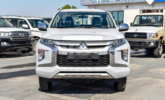 Acheter Import Voiture Mitsubishi L200 Blanc à Import - Dubai, Comté de Bomi Acheter Import Voiture Mitsubishi L200 Blanc à Import - Dubai, Comté de Bomi