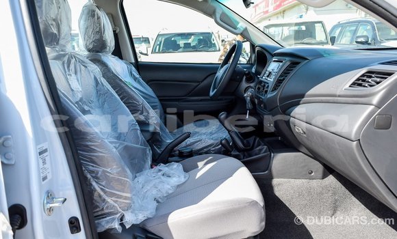 Acheter Import Voiture Mitsubishi L200 Blanc à Import - Dubai, Comté de Bomi Acheter Import Voiture Mitsubishi L200 Blanc à Import - Dubai, Comté de Bomi