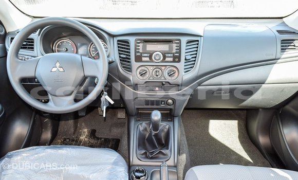 Acheter Import Voiture Mitsubishi L200 Blanc à Import - Dubai, Comté de Bomi Acheter Import Voiture Mitsubishi L200 Blanc à Import - Dubai, Comté de Bomi