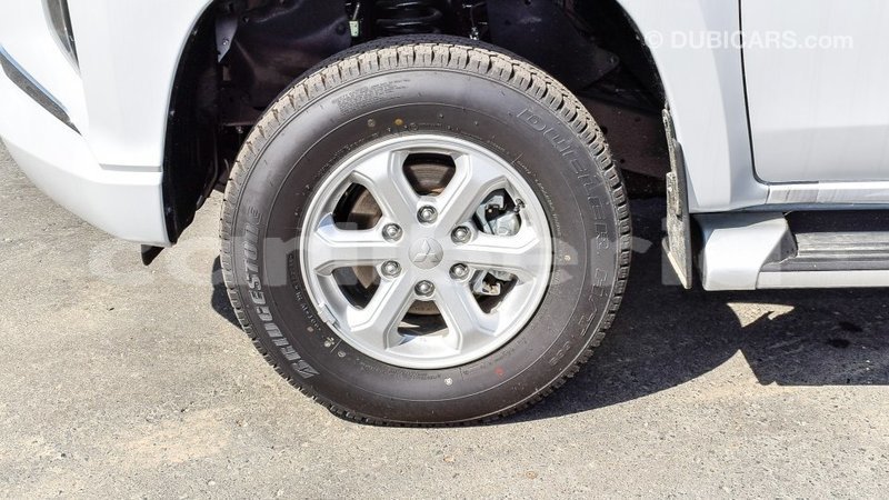 Big with watermark mitsubishi l200 bomi county import dubai 2286