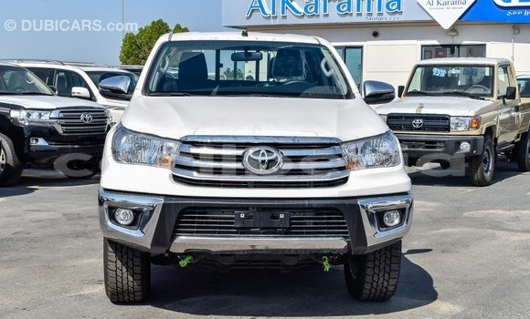 Acheter Import Voiture Toyota Hilux Blanc à Import - Dubai, Comté de Bomi Acheter Import Voiture Toyota Hilux Blanc à Import - Dubai, Comté de Bomi