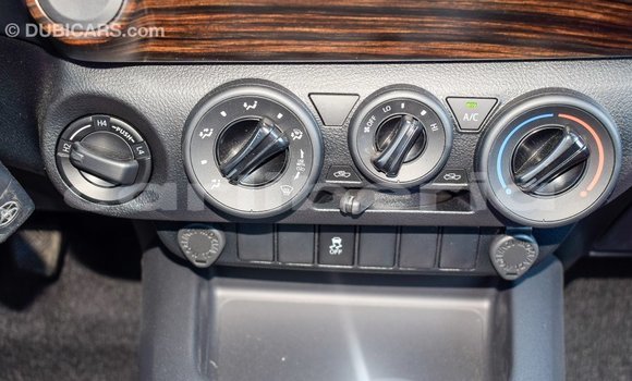 Acheter Import Voiture Toyota Hilux Blanc à Import - Dubai, Comté de Bomi Acheter Import Voiture Toyota Hilux Blanc à Import - Dubai, Comté de Bomi