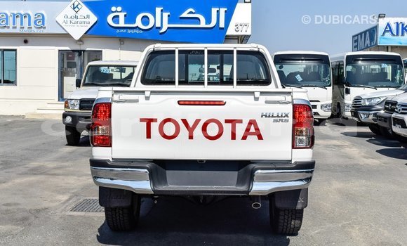 Acheter Import Voiture Toyota Hilux Blanc à Import - Dubai, Comté de Bomi Acheter Import Voiture Toyota Hilux Blanc à Import - Dubai, Comté de Bomi