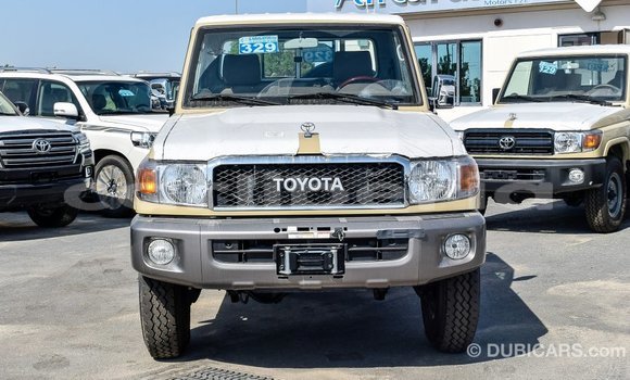 Acheter Import Voiture Toyota Land Cruiser Beige à Import - Dubai, Comté de Bomi Acheter Import Voiture Toyota Land Cruiser Beige à Import - Dubai, Comté de Bomi