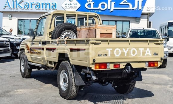 Acheter Import Voiture Toyota Land Cruiser Beige à Import - Dubai, Comté de Bomi Acheter Import Voiture Toyota Land Cruiser Beige à Import - Dubai, Comté de Bomi