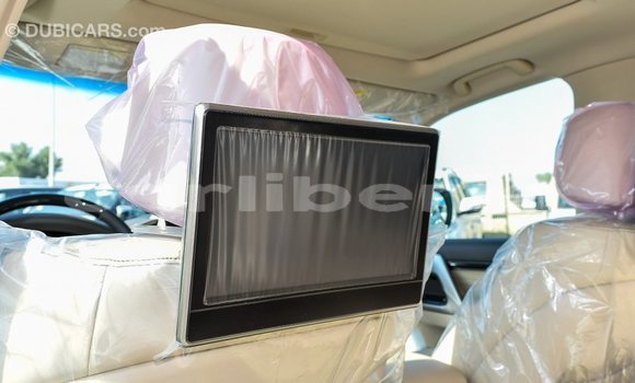 Acheter Import Voiture Toyota Land Cruiser Blanc à Import - Dubai, Comté de Bomi Acheter Import Voiture Toyota Land Cruiser Blanc à Import - Dubai, Comté de Bomi
