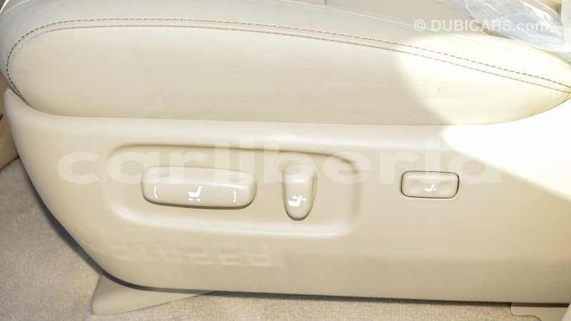 Big with watermark toyota land cruiser bomi county import dubai 2293