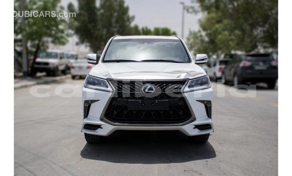 Acheter Import Voiture Lexus LX Blanc à Import - Dubai, Comté de Bomi Acheter Import Voiture Lexus LX Blanc à Import - Dubai, Comté de Bomi