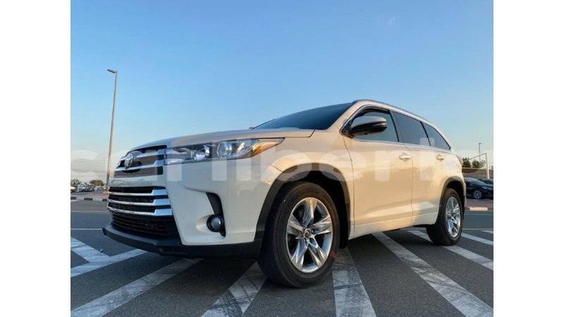 Big with watermark toyota highlander bomi county import dubai 2307
