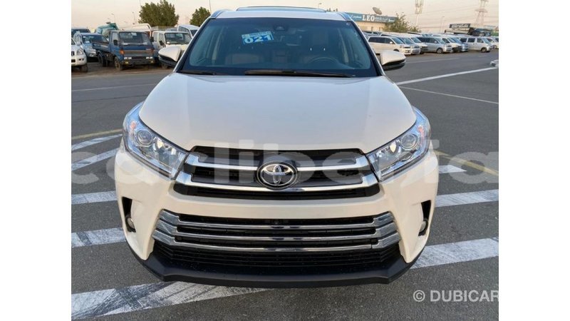 Big with watermark toyota highlander bomi county import dubai 2307