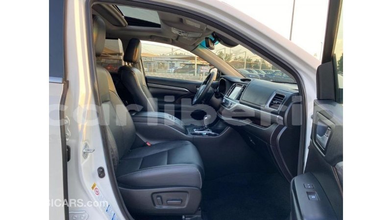Big with watermark toyota highlander bomi county import dubai 2307