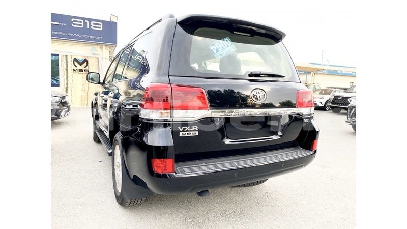 Big with watermark toyota land cruiser bomi county import dubai 2310