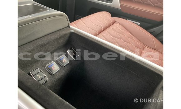 Acheter Import Voiture Toyota Land Cruiser Noir à Import - Dubai, Comté de Bomi Acheter Import Voiture Toyota Land Cruiser Noir à Import - Dubai, Comté de Bomi