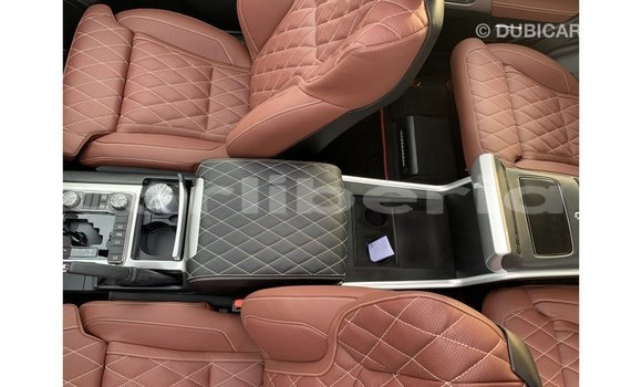 Acheter Import Voiture Toyota Land Cruiser Noir à Import - Dubai, Comté de Bomi Acheter Import Voiture Toyota Land Cruiser Noir à Import - Dubai, Comté de Bomi