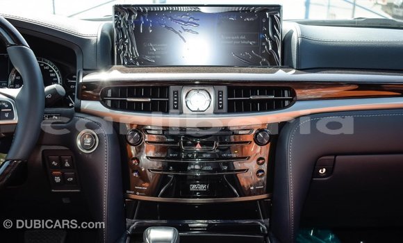 Acheter Import Voiture Lexus LX Blanc à Import - Dubai, Comté de Bomi Acheter Import Voiture Lexus LX Blanc à Import - Dubai, Comté de Bomi