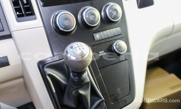 Buy Import Toyota Hiace White Car in Import - Dubai in Bomi County Buy Import Toyota Hiace White Car in Import - Dubai in Bomi County