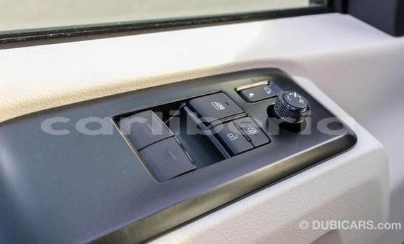 Buy Import Toyota Hiace White Car in Import - Dubai in Bomi County Buy Import Toyota Hiace White Car in Import - Dubai in Bomi County