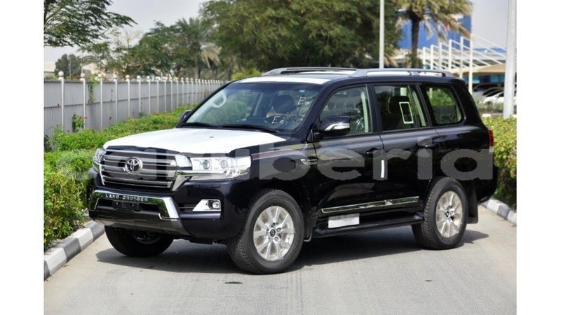 Big with watermark toyota land cruiser bomi county import dubai 2339