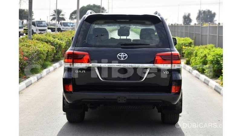 Big with watermark toyota land cruiser bomi county import dubai 2339