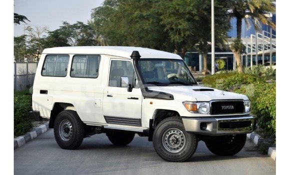 Buy Import Toyota Land Cruiser White Car in Import - Dubai in Bomi County Buy Import Toyota Land Cruiser White Car in Import - Dubai in Bomi County