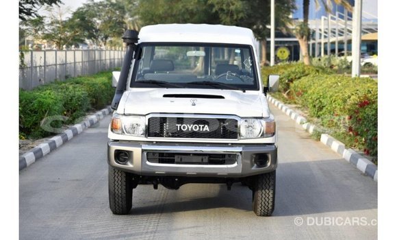 Buy Import Toyota Land Cruiser White Car in Import - Dubai in Bomi County Buy Import Toyota Land Cruiser White Car in Import - Dubai in Bomi County