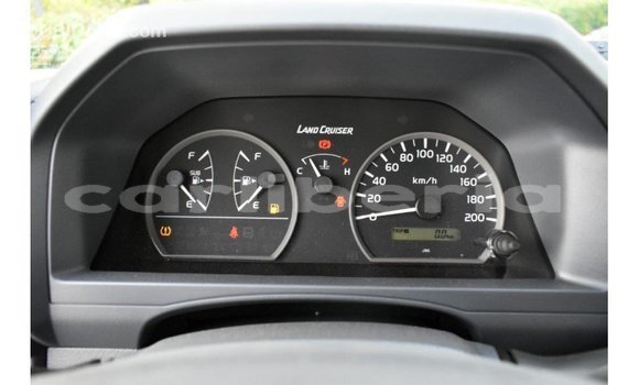 Buy Import Toyota Land Cruiser White Car in Import - Dubai in Bomi County Buy Import Toyota Land Cruiser White Car in Import - Dubai in Bomi County