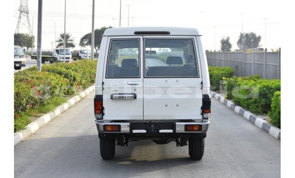 Buy Import Toyota Land Cruiser White Car in Import - Dubai in Bomi County Buy Import Toyota Land Cruiser White Car in Import - Dubai in Bomi County