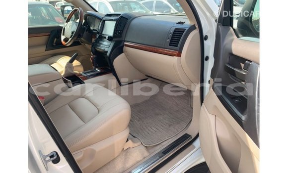 Buy Import Toyota Land Cruiser White Car in Import - Dubai in Bomi County Buy Import Toyota Land Cruiser White Car in Import - Dubai in Bomi County