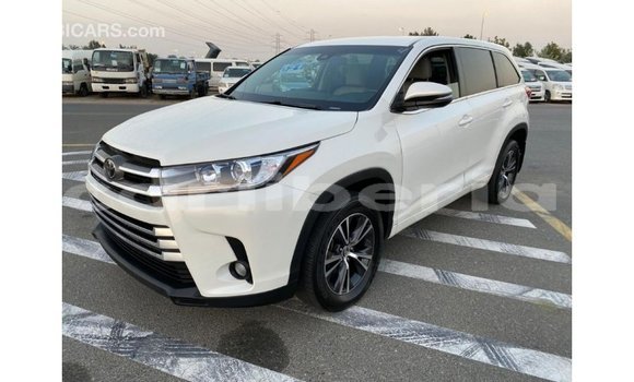 Buy Import Toyota Highlander White Car in Import - Dubai in Bomi County Buy Import Toyota Highlander White Car in Import - Dubai in Bomi County