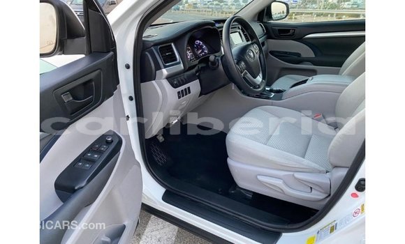 Buy Import Toyota Highlander White Car in Import - Dubai in Bomi County Buy Import Toyota Highlander White Car in Import - Dubai in Bomi County
