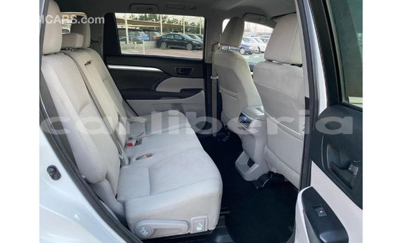 Buy Import Toyota Highlander White Car in Import - Dubai in Bomi County Buy Import Toyota Highlander White Car in Import - Dubai in Bomi County