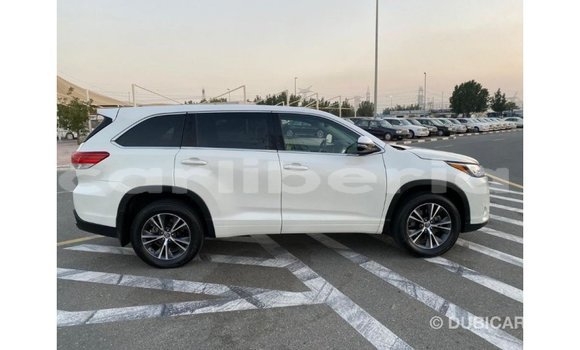 Buy Import Toyota Highlander White Car in Import - Dubai in Bomi County Buy Import Toyota Highlander White Car in Import - Dubai in Bomi County