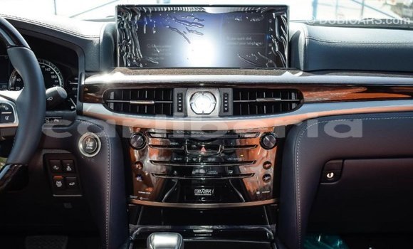 Acheter Import Voiture Lexus LX Blanc à Import - Dubai, Comté de Bomi Acheter Import Voiture Lexus LX Blanc à Import - Dubai, Comté de Bomi