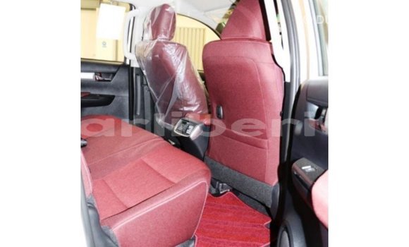 Acheter Import Voiture Toyota Hilux Blanc à Import - Dubai, Comté de Bomi Acheter Import Voiture Toyota Hilux Blanc à Import - Dubai, Comté de Bomi