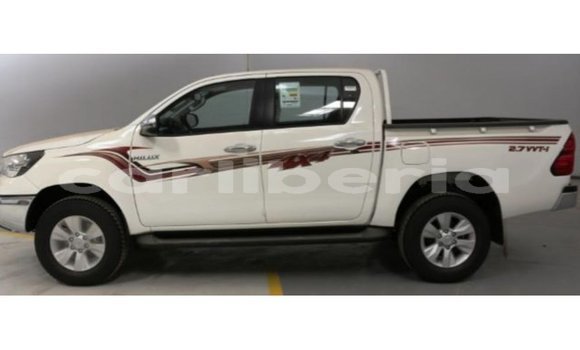 Acheter Import Voiture Toyota Hilux Blanc à Import - Dubai, Comté de Bomi Acheter Import Voiture Toyota Hilux Blanc à Import - Dubai, Comté de Bomi