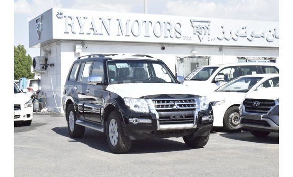 Medium with watermark mitsubishi pajero bomi county import dubai 2429