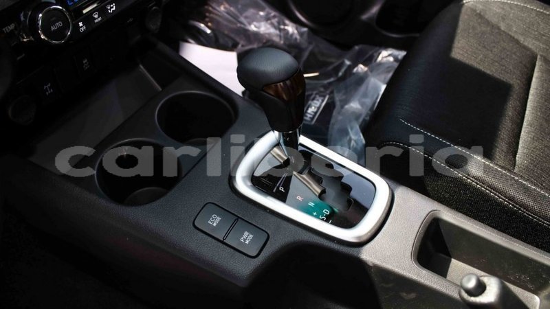 Big with watermark toyota hilux bomi county import dubai 2457