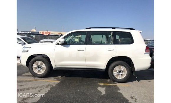 Buy Import Toyota Land Cruiser White Car in Import - Dubai in Bomi County Buy Import Toyota Land Cruiser White Car in Import - Dubai in Bomi County