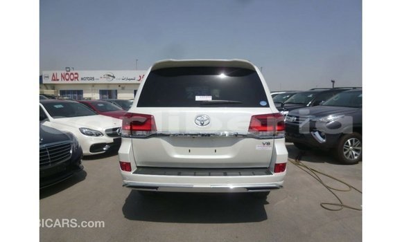 Buy Import Toyota Land Cruiser White Car in Import - Dubai in Bomi County Buy Import Toyota Land Cruiser White Car in Import - Dubai in Bomi County