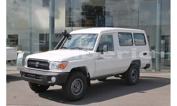 Buy Import Toyota Land Cruiser White Car in Import - Dubai in Bomi County Buy Import Toyota Land Cruiser White Car in Import - Dubai in Bomi County