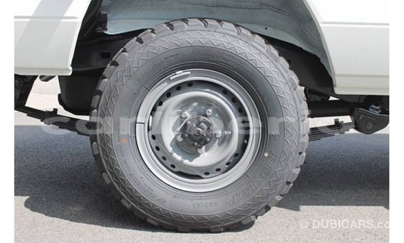 Buy Import Toyota Land Cruiser White Car in Import - Dubai in Bomi County Buy Import Toyota Land Cruiser White Car in Import - Dubai in Bomi County