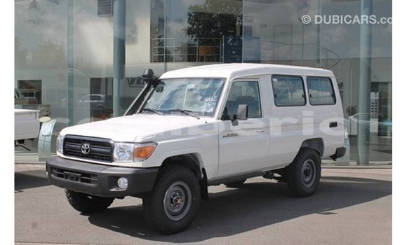 Buy Import Toyota Land Cruiser White Car in Import - Dubai in Bomi County Buy Import Toyota Land Cruiser White Car in Import - Dubai in Bomi County